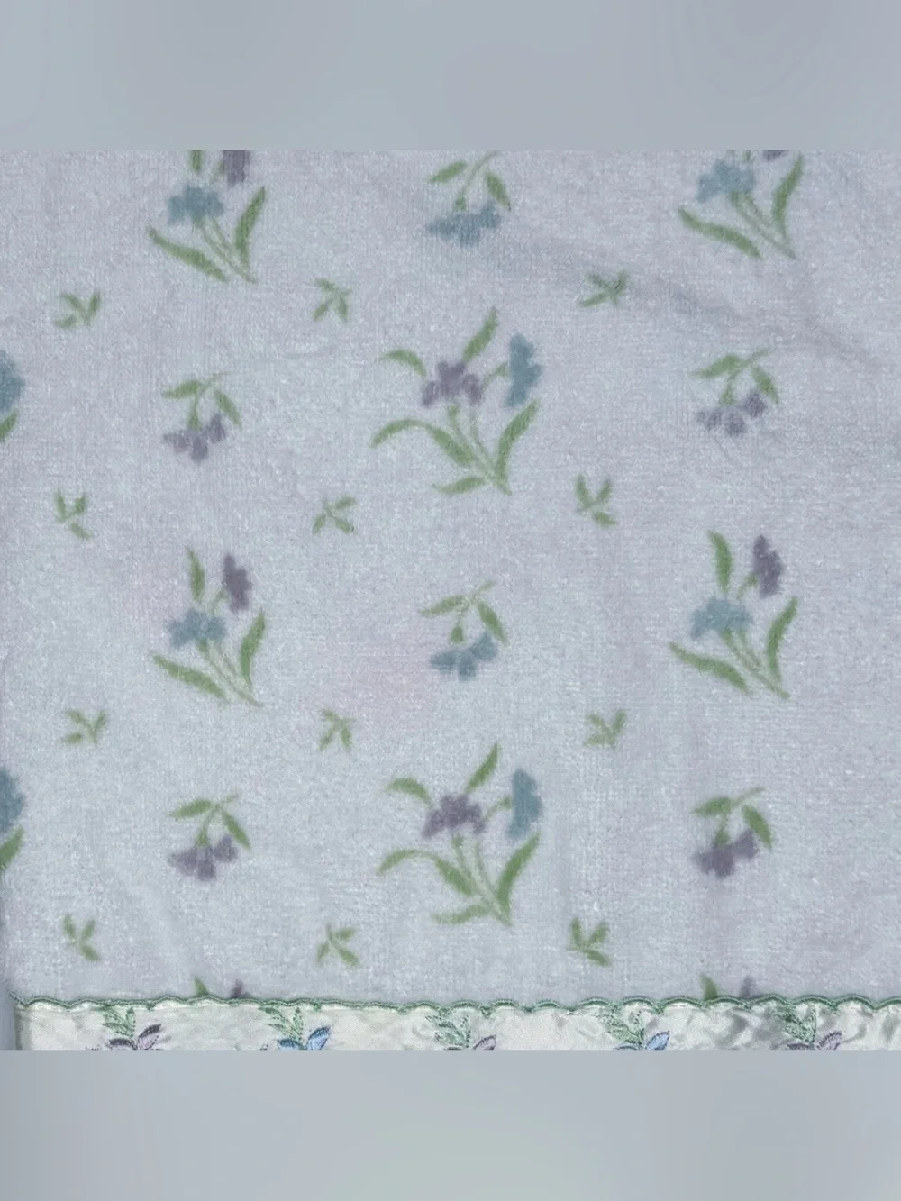 Vintage Floral Bath Towel Satin Trim Cottage Grandma Core USA Made STAINED READ